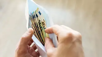 Кой има право на помощта по „инфлационния чек” и как ще я получи
