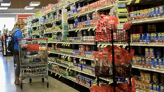БАБХ спря продажбата на близо 500 кг храни от Турция, предлагани у нас