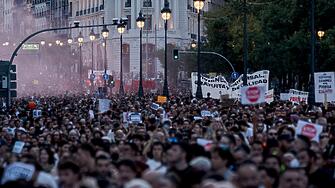 Огромен протест в Мадрид заради скъпите жилища и наемите