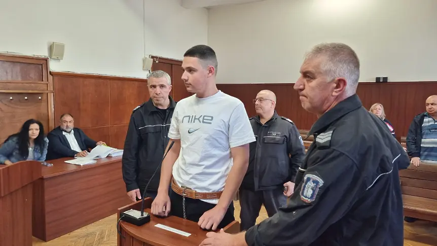 Убиството на Магдалена: Младежът търкалял бидона с тялото, показаха кадри (СНИМКИ)