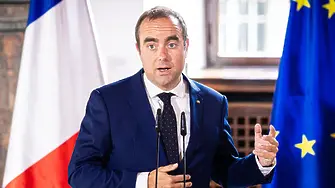 Франция затяга още колана, замразява пенсии, помощи и добавки