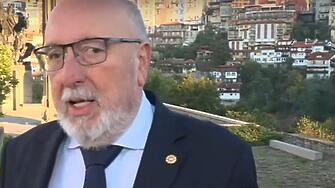 Проф. Милко Палангурски: Няма ДНК анализ на тленните останки