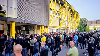 В 19:12 часа: Ботев Пловдив почете паметта на Илиян Филипов пред „Колежа“