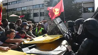 Мащабни протести и блокади в цяла Франция
