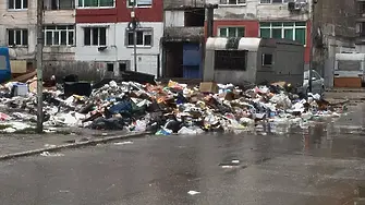 Продължава събарянето на незаконни постройки в "Столипиново"