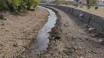 Приключи почистването на участък от река Асеновска в Сливен