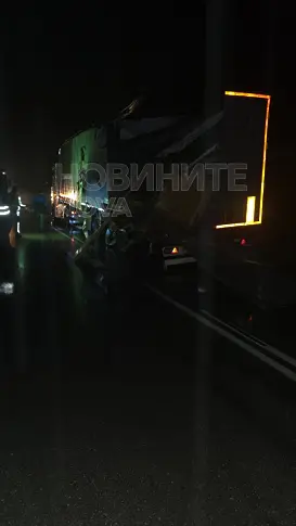 Удариха се тежко два тира на пътя Русе – Велико Търново (СНИМКИ)