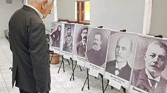 Архивни документи и снимки на знакови личности от Плевен са част от изложбата „Следи от миналото, щрихи от съвремието“