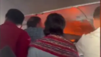 Запалена външна батерия принуди самолет да кацне извънредно