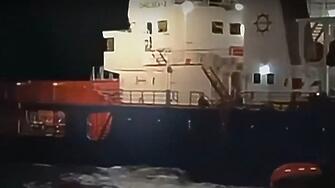 Танкер се запали край бреговете на Румъния: Разследват поредна атака с дронове
