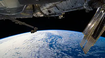 „Тормоз в космоса“: Руски спътник бе опасно близо до апарат, предаващ данни на Украйна