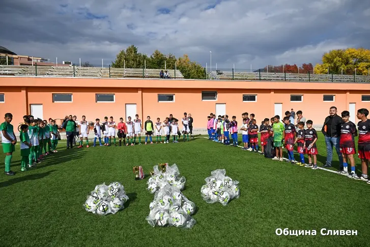 Футболът събра децата от селата на Сливен и Кермен в турнир за приятелство и отборен дух