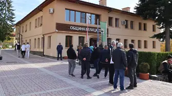 Спецакция на ГДБОП и ДАНС в Белица, изземват документи от дома на кмета