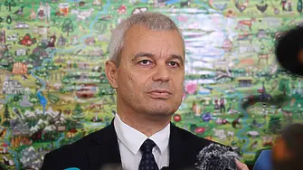 Костадинов: Гласувах за български президент, а не за президент на българите