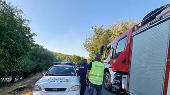 Нощна спасителна акция край Котел: Семейство с две деца бедства в гора далеч от населени места