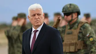 Военният министър: Всичко с каквото разполага армията, е мобилизирано за охрана на Черноморския район