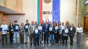 Девет деца и младежи бяха наградени за прояви на доблест, смелост и съобразителност на церемония в МВР