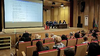 Обучават членовете на секционните избирателни комисии в община Плевен