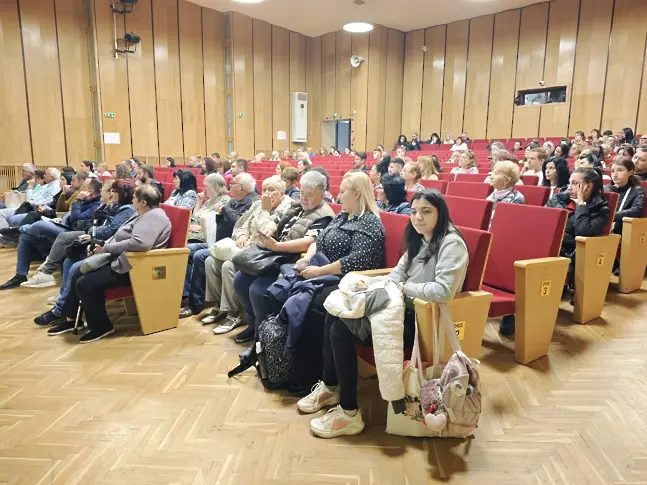 Обучават членовете на секционните избирателни комисии в община Плевен
