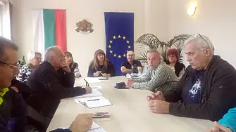 Община Лом и Пътното управление с пълна готовност за зимата: 55 000 евро и тонове сол чакат първия сняг