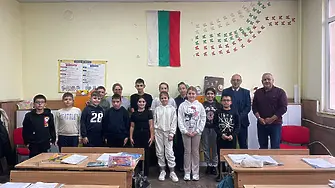 Михаил Кашеров влезе в ролята на петокласник в ОУ „Никола Вапцаров“ - Ябланово