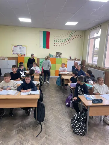 Михаил Кашеров влезе в ролята на петокласник в ОУ „Никола Вапцаров“ - Ябланово