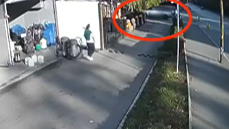 Два еднакви джипа са забелязани около дома на убития Слави Бинев