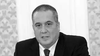 Семейство и приятели се сбогуваха със Слави Бинев