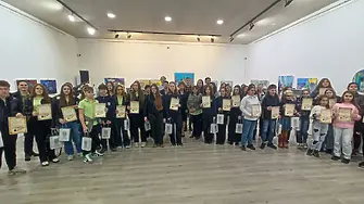 Община Плевен отличи ученици, преподаватели и директори за принос към образованието, науката и духовността