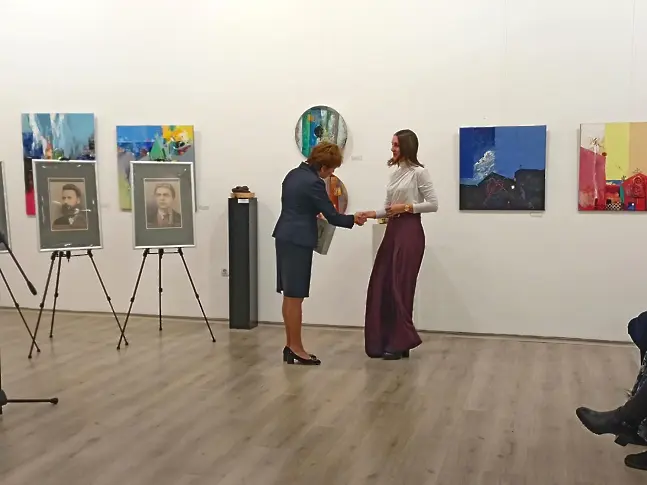 Община Плевен отличи ученици, преподаватели и директори за принос към образованието, науката и духовността
