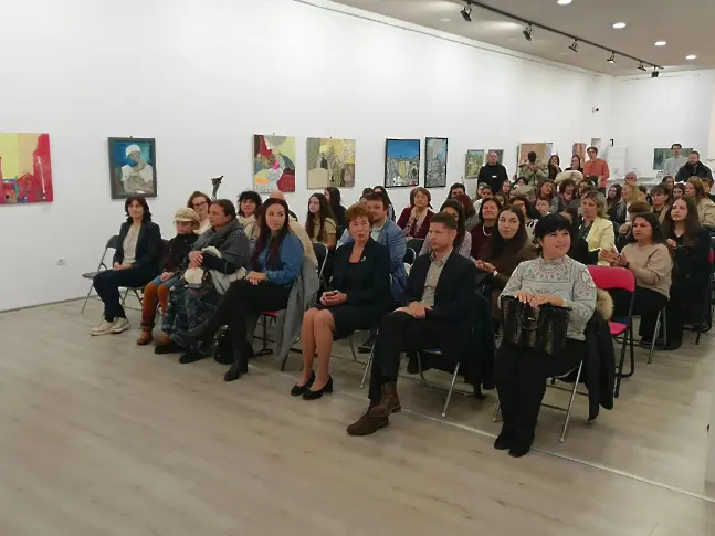 Община Плевен отличи ученици, преподаватели и директори за принос към образованието, науката и духовността