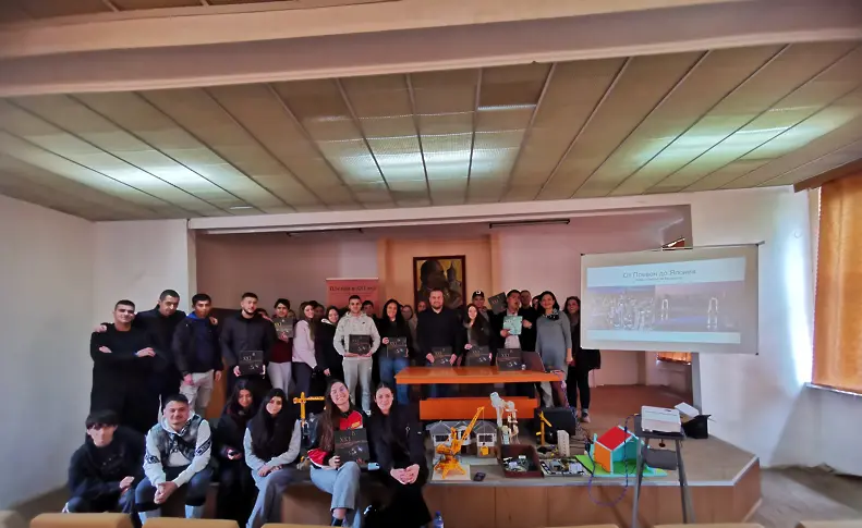 Уникален урок по успех се състоя в ПГАСГ „Никола Фичев“ за Димитровден