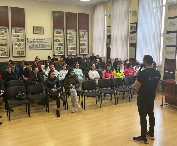 Повече от 4 000 ученици от Враца и областта ще знаят да оказват първа помощ