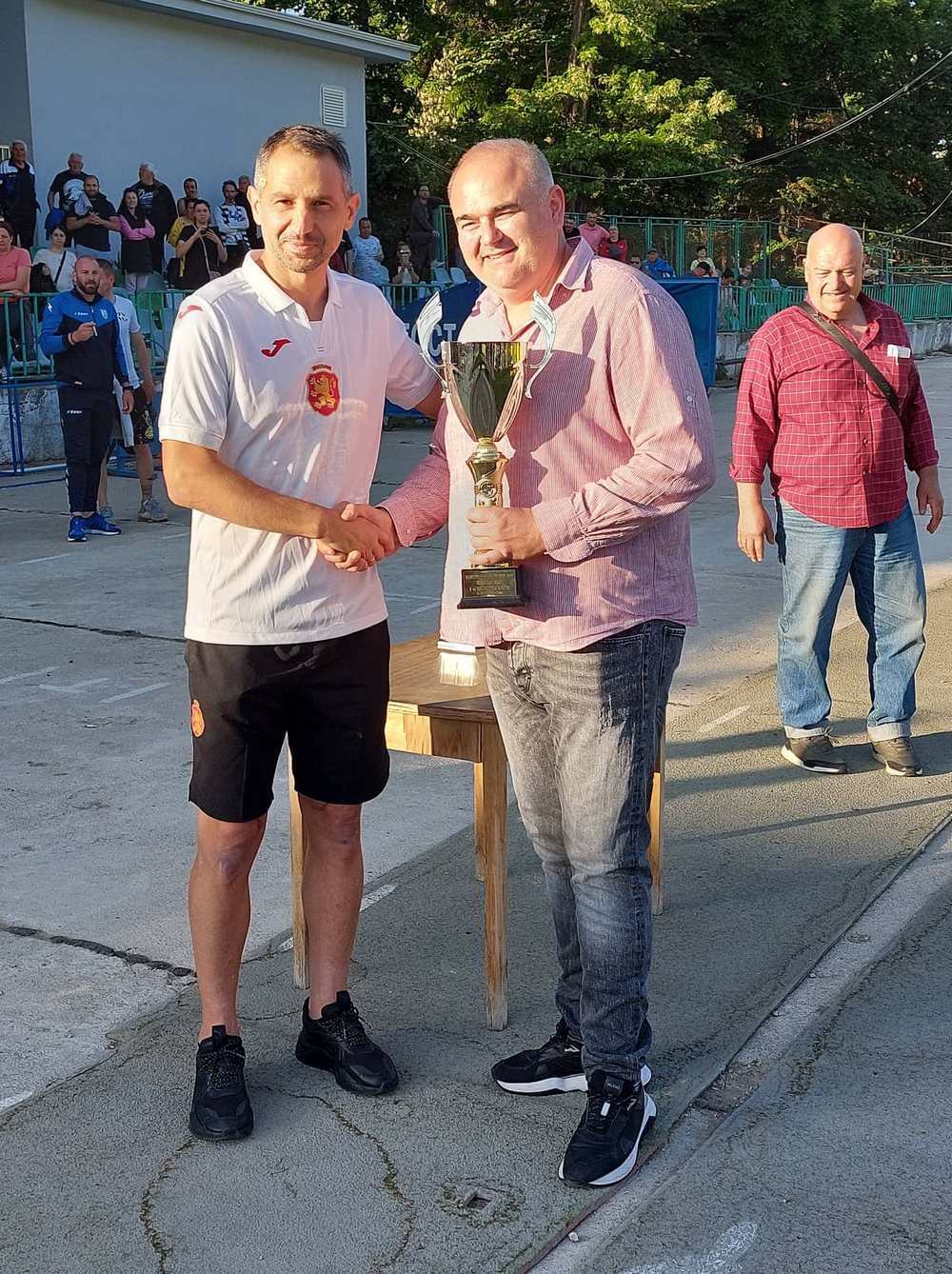 Струмска слава Търновлаг ликува като областен първенец