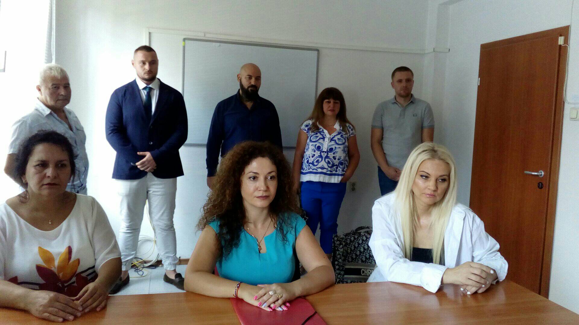 "Изправи се България" с водач Мариела Стоянова се регистрираха в РИК Враца