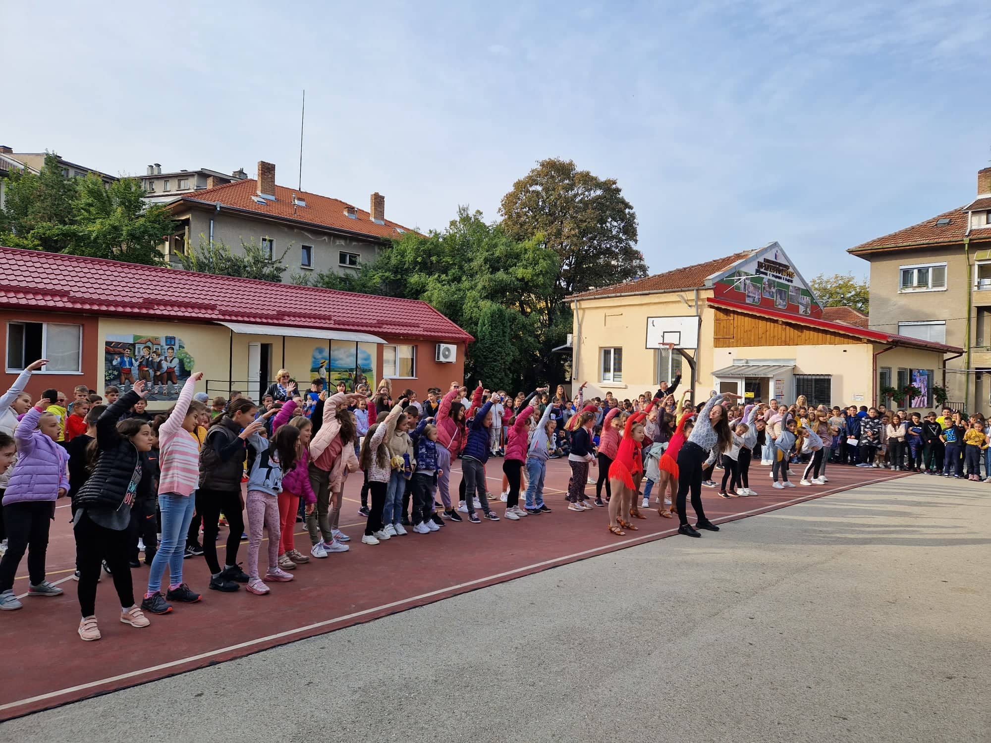 Два спортни клуба гостуваха в ИНУ „Христо Ботев“ - Плевен