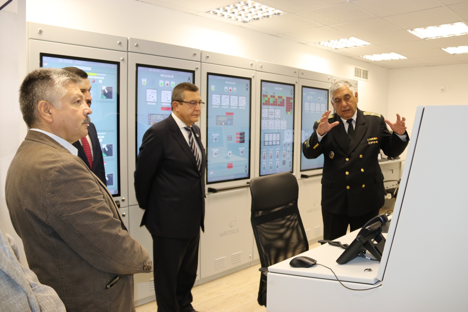 Просветният министър във Варна: Готвим закон за иновациите