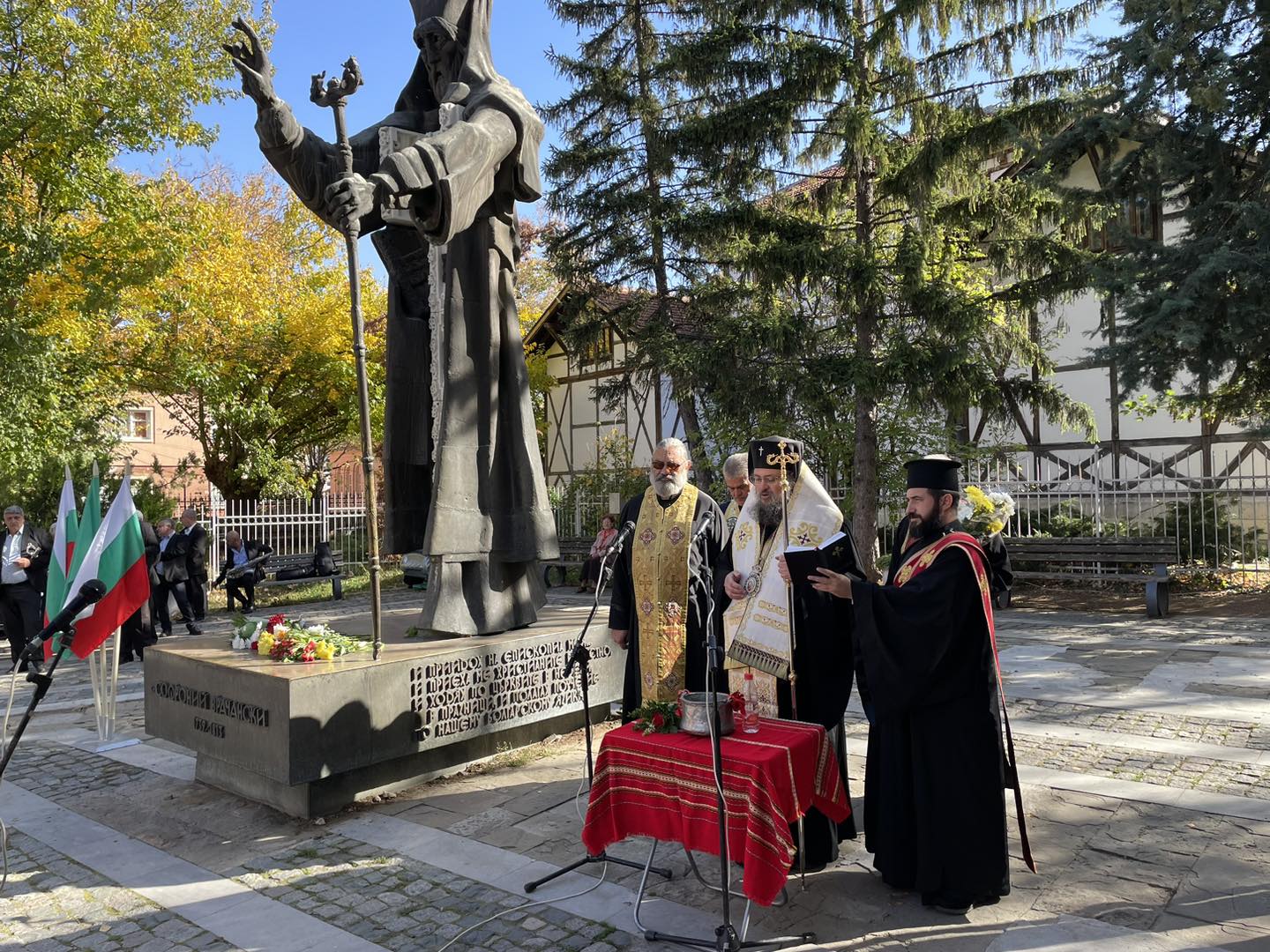 Враца се преклони пред народните будители