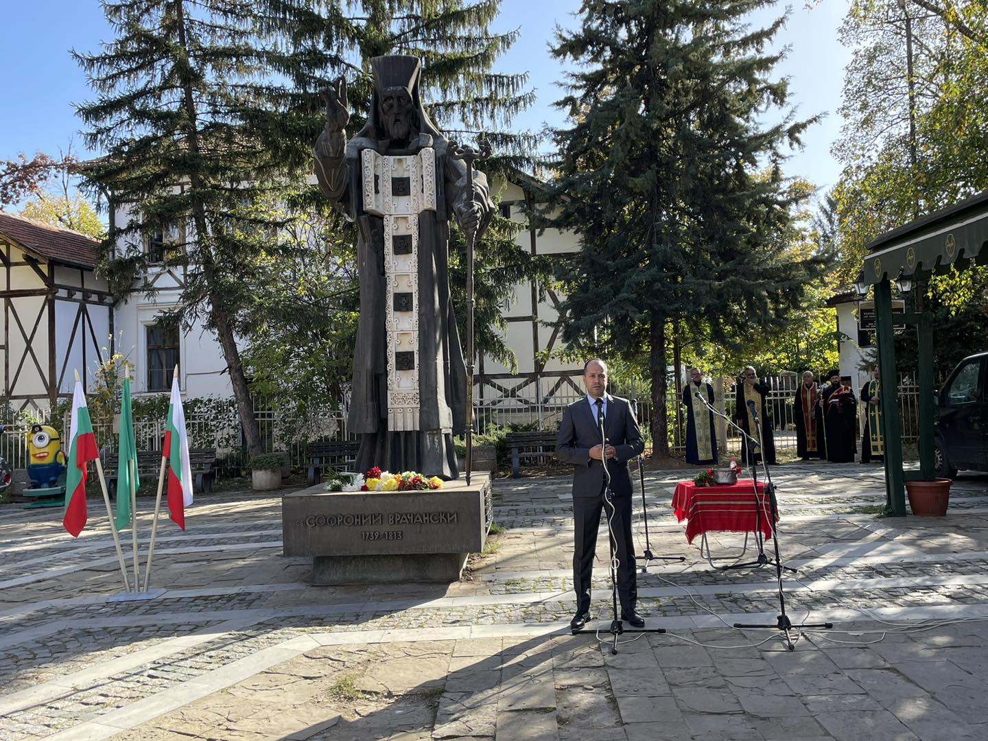 Враца се преклони пред народните будители