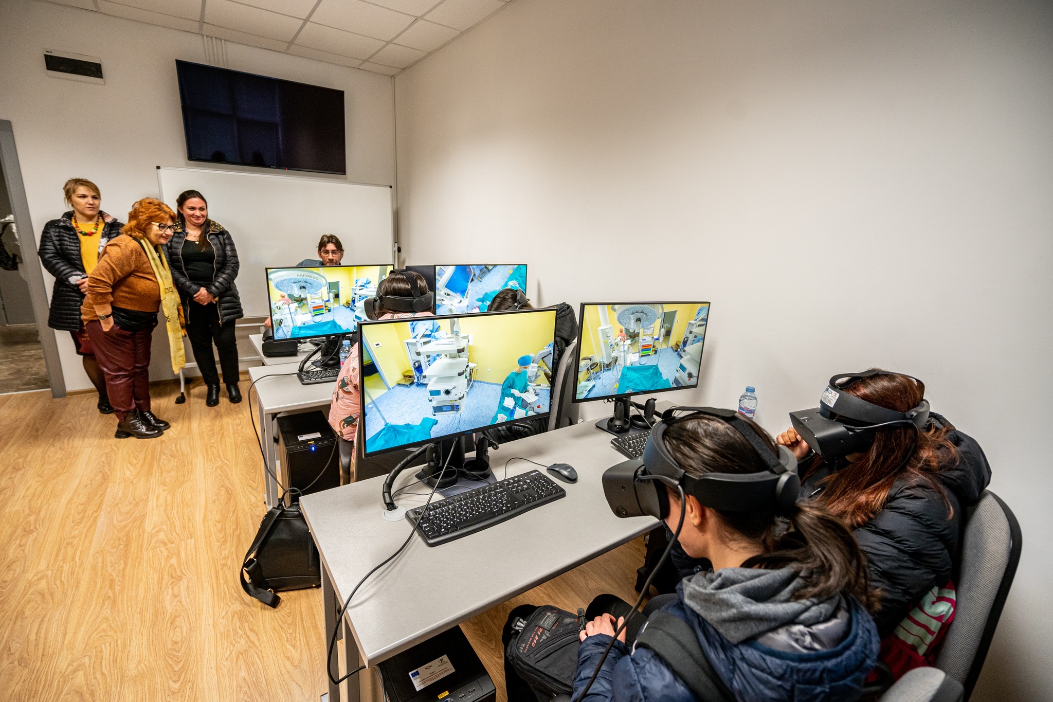 Възпитаници на ГПЧЕ „Димитър Димов“ гостуваха в Ден на отворените врати в МУ-Плевен