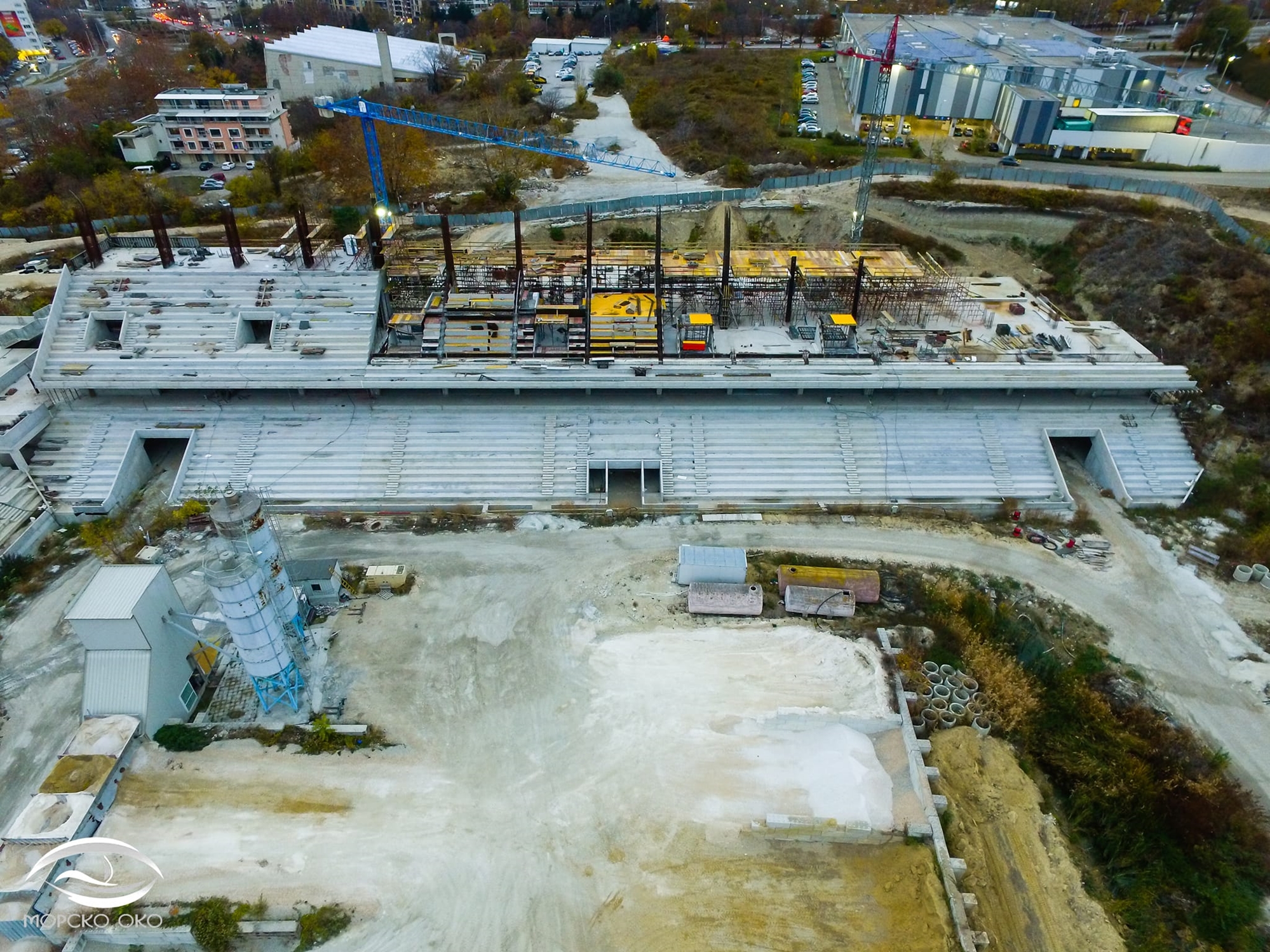 Докъде стигна строежът на стадион „Варна” (СНИМКИ)