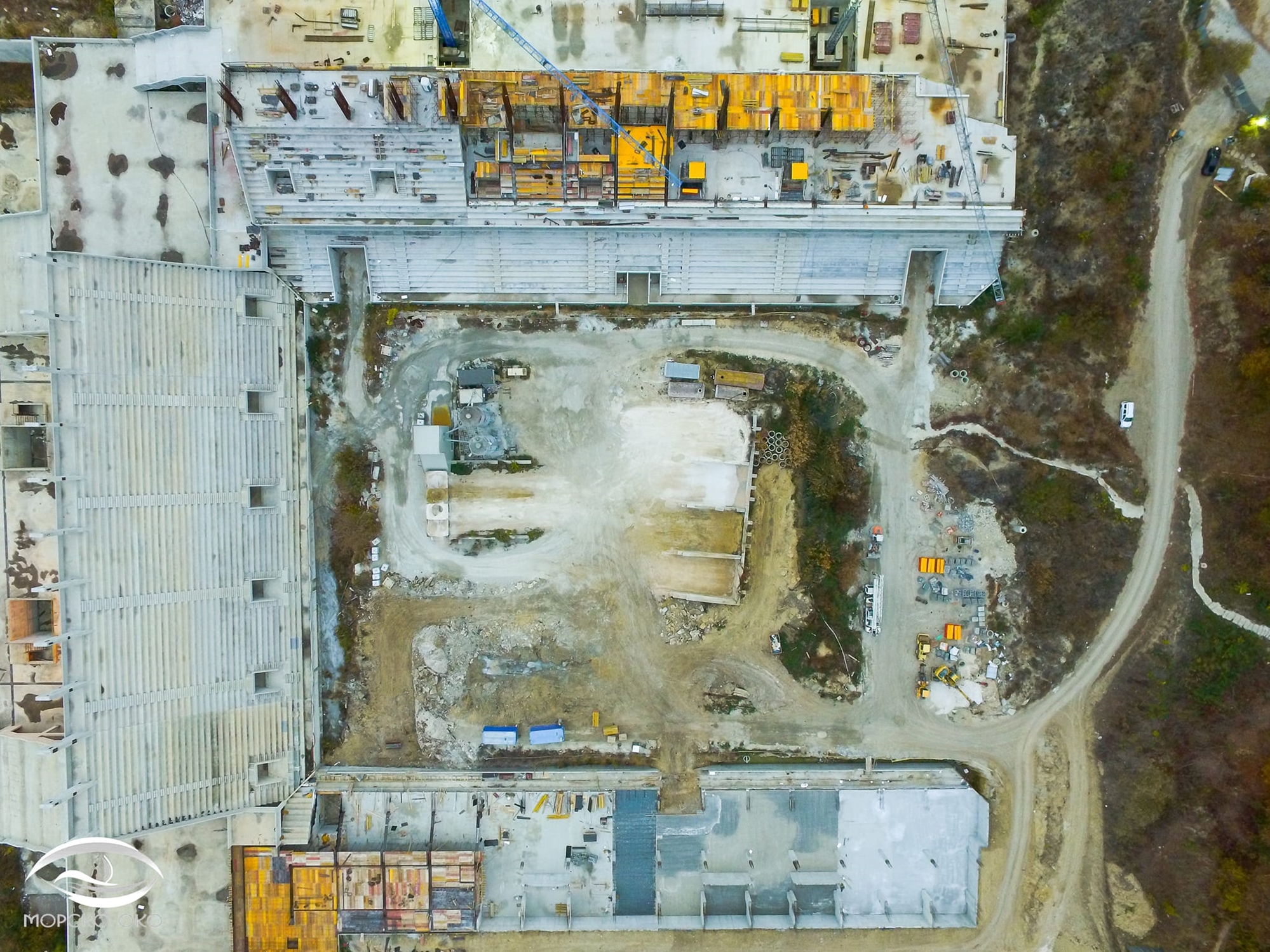 Докъде стигна строежът на стадион „Варна” (СНИМКИ)