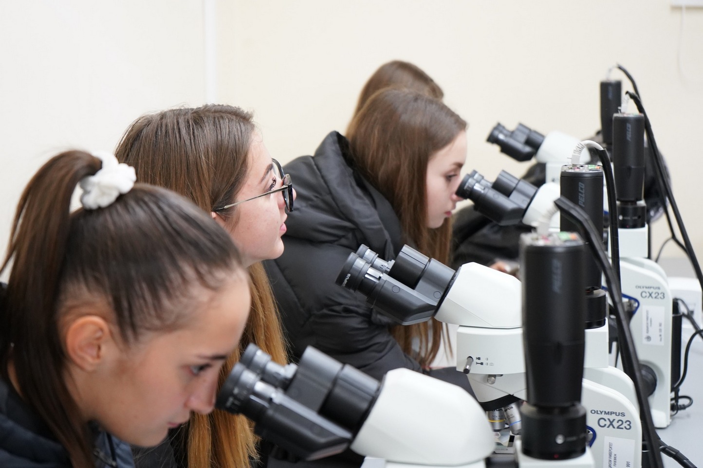 Ден на отворените врати за ученици от ПГПЧЕ Димитър Димов проведоха в МУ-Плевен