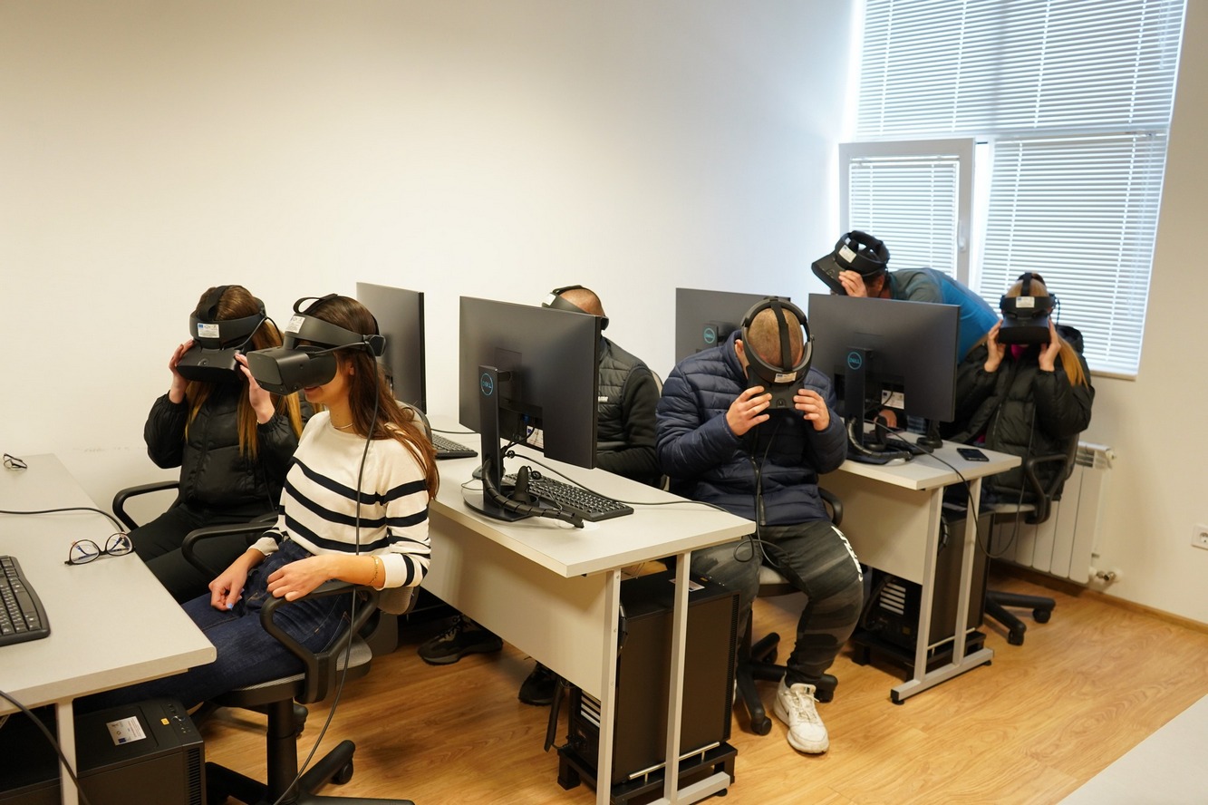 Ден на отворените врати за ученици от ПГПЧЕ Димитър Димов проведоха в МУ-Плевен