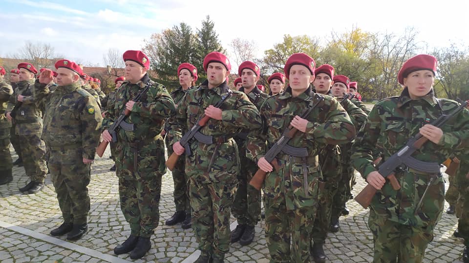 25 резервисти положиха клетва в Единния център за начална подготовка