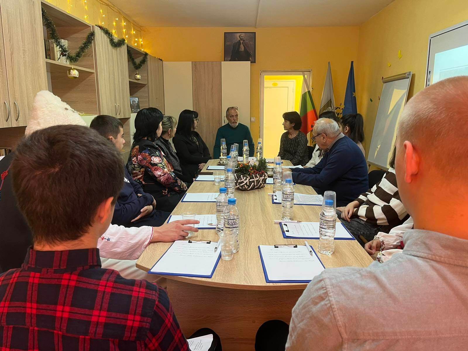 Темата за патриотичното възпитание обсъждаха в Средношколско общежитие „Данаил Попов“ - Плевен