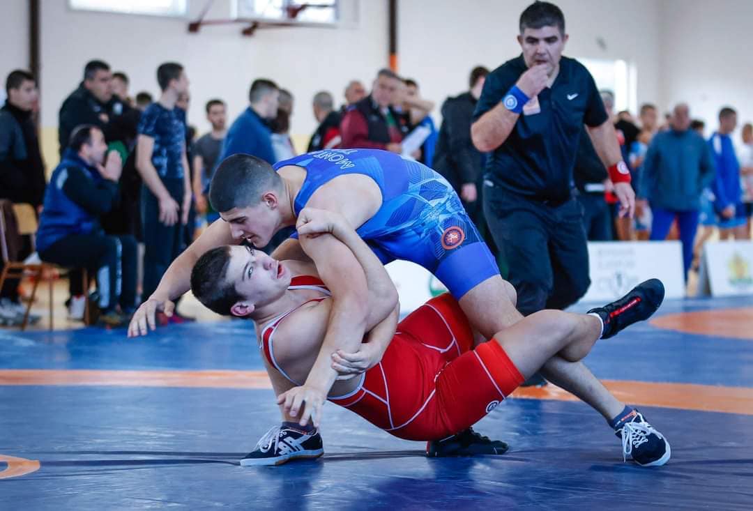 Враца бе домакин на държавен шампионат по борба за кадети