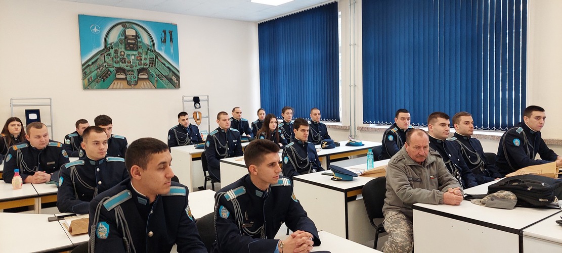 Във ВВВУ Георги Бенковски представиха книга за авиацията на проф. Димитър Недялков