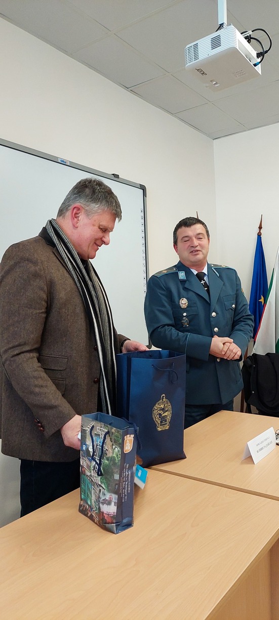 Във ВВВУ Георги Бенковски представиха книга за авиацията на проф. Димитър Недялков