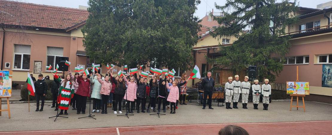 В ИНУ „Христо Ботев“ отбелязаха тържествено Националния празник на Р България